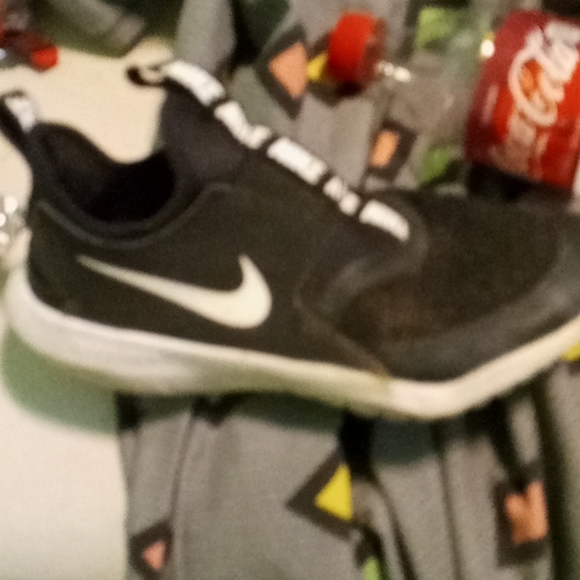 Stuff - Picture 6 of 6